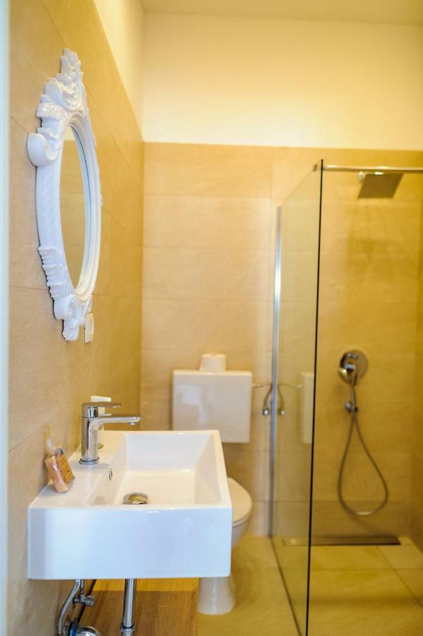 Apartments Lux Pag Đảo Pag Ngoại thất bức ảnh