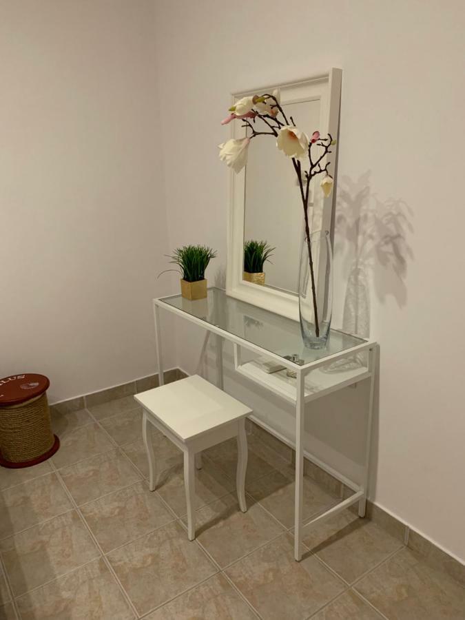 Apartments Lux Pag Đảo Pag Ngoại thất bức ảnh